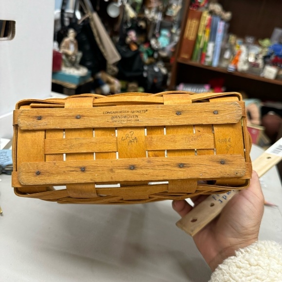 Vintage Longaberger Handwoven Market Basket Stationary Handle 1999 - Picture 8 of 12